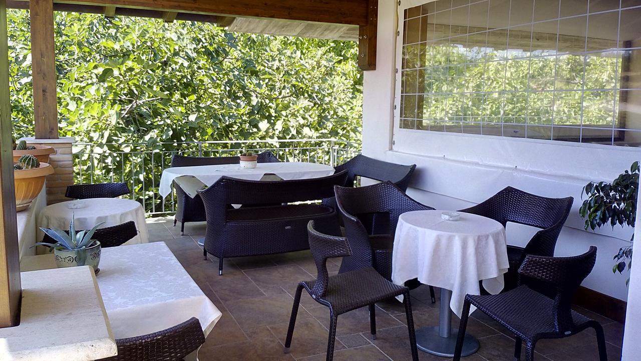 Agriturismo Casale Sera Fontana Liri Buitenkant foto