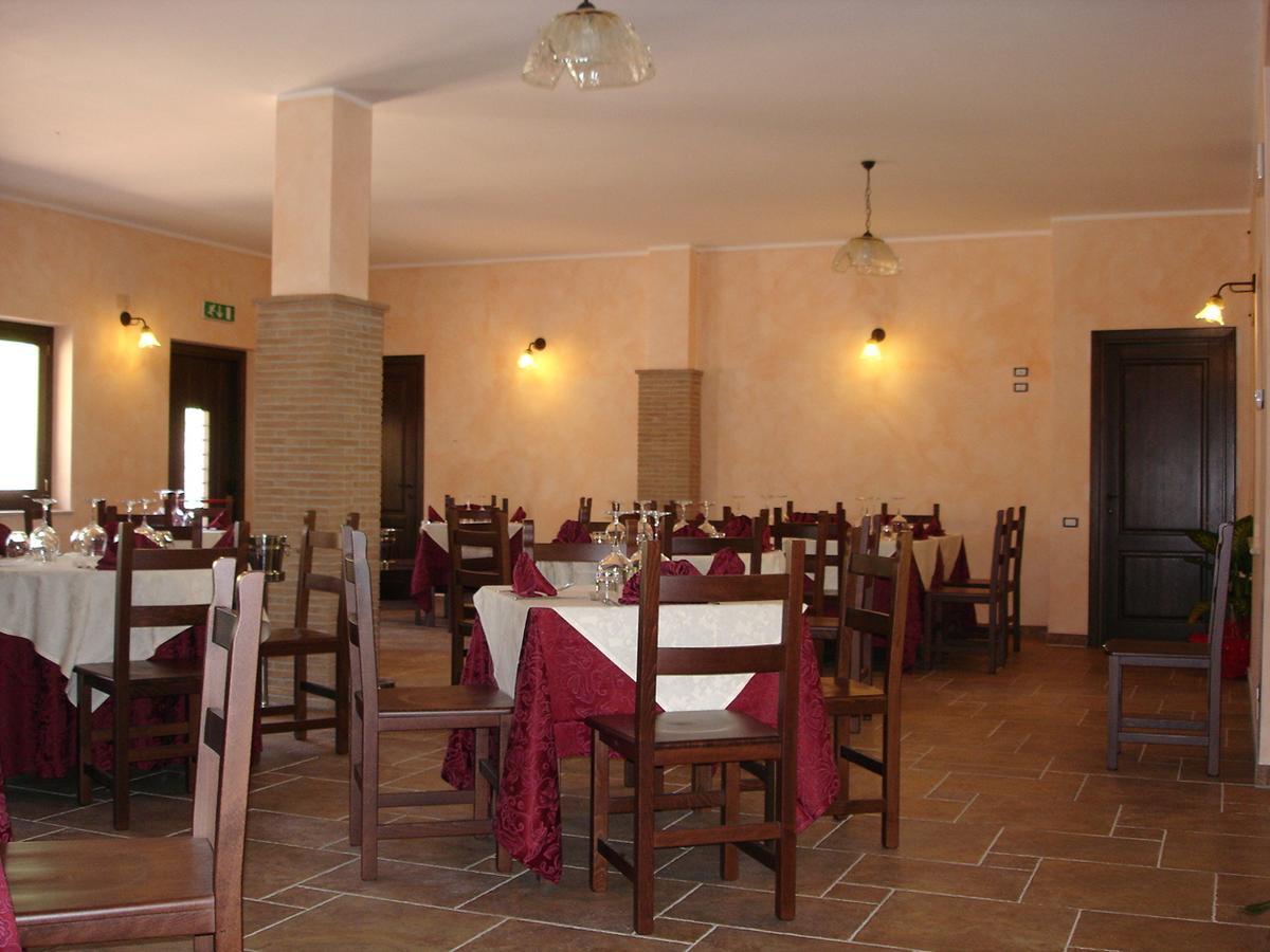 Agriturismo Casale Sera Fontana Liri Buitenkant foto